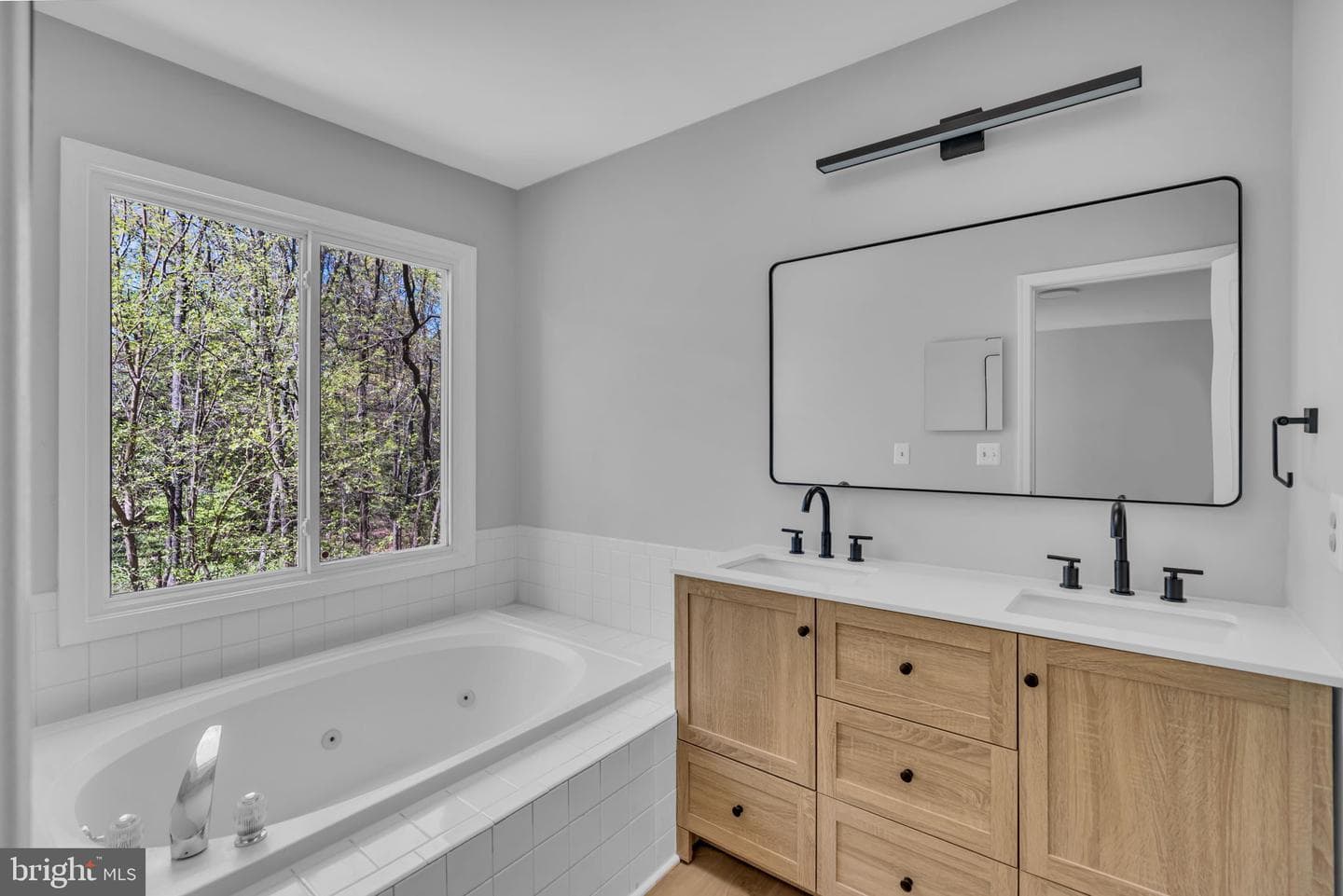1700 Wigglesworth Way photo 27