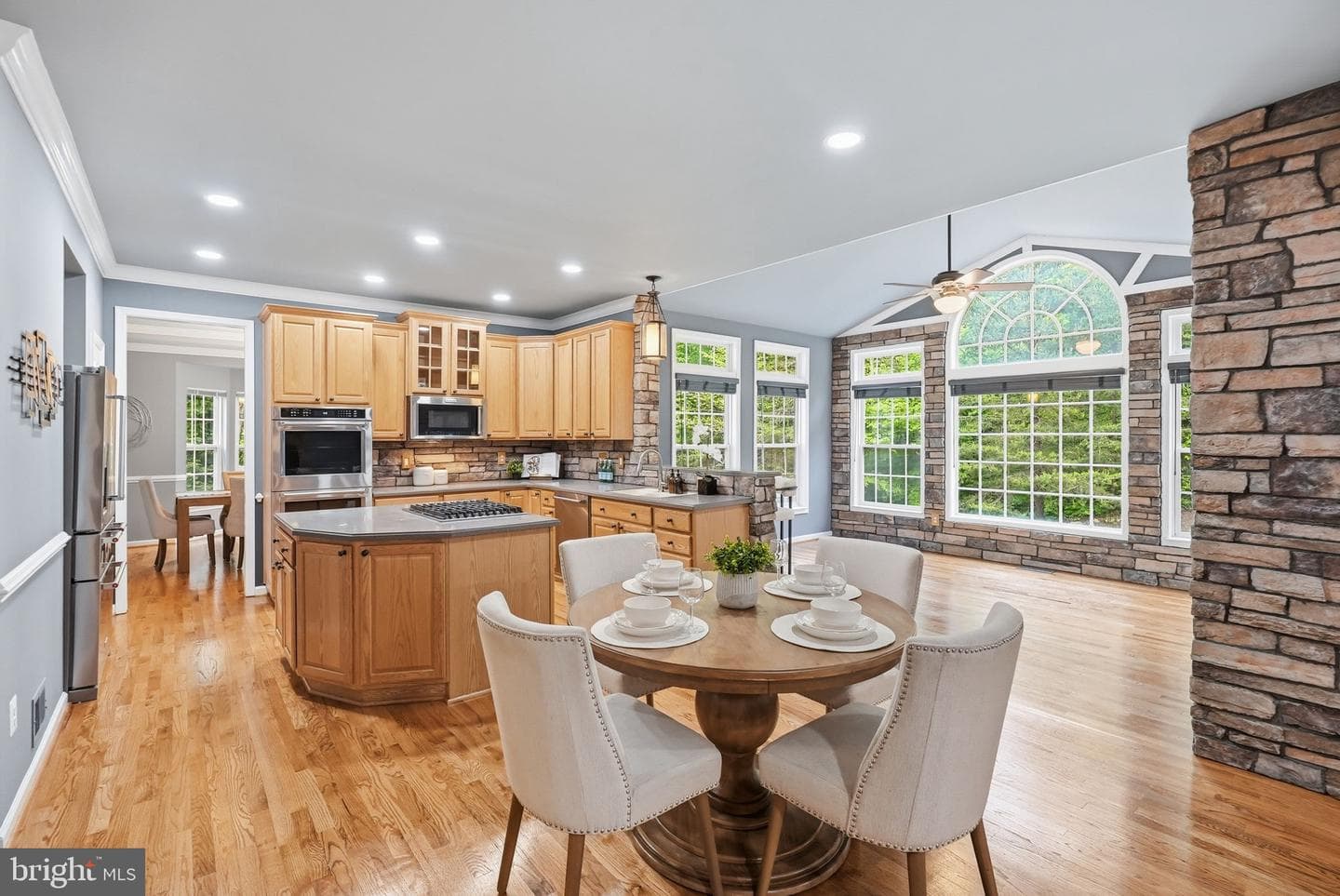 15405 Milton Hall Place photo 2