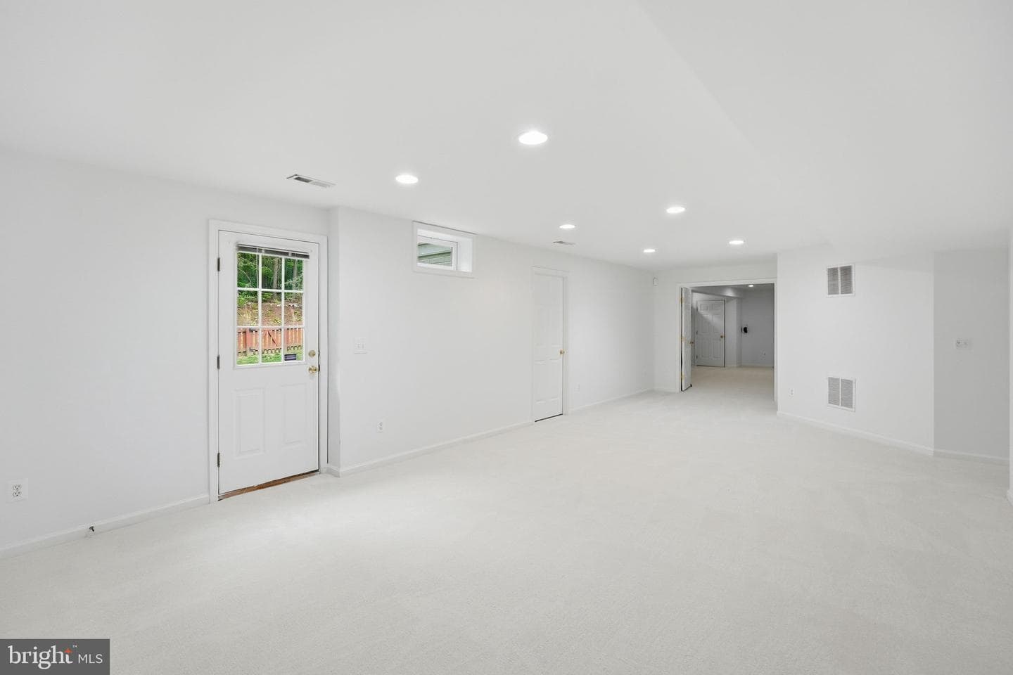 15405 Milton Hall Place photo 34