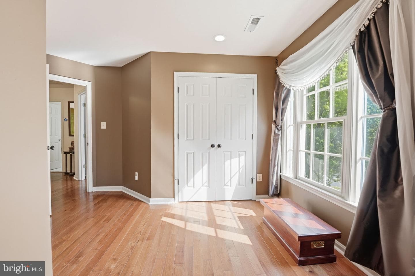 7864 Meadowgate Drive photo 25