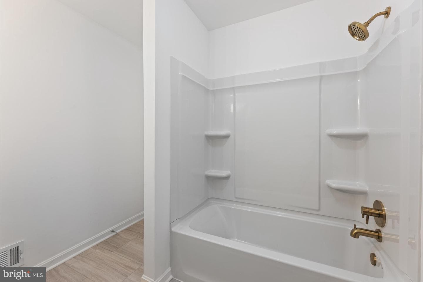 5121 Spring Branch Boulevard photo 19