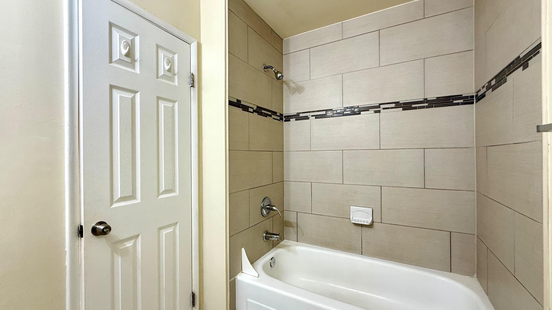 7537 Clemson Court photo 17