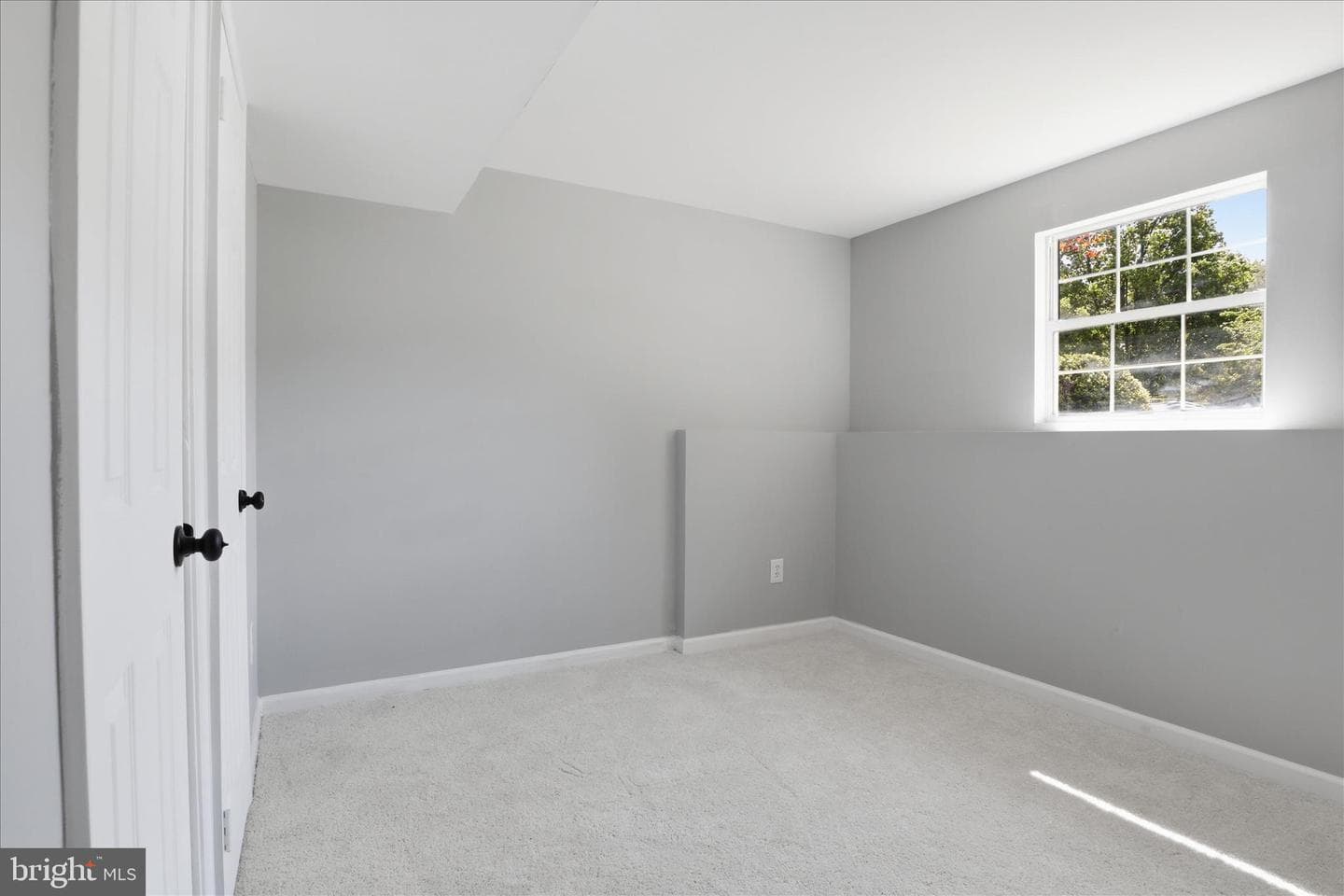 3072 Antrim Circle photo 17
