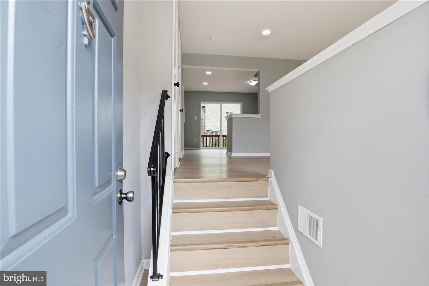 3072 Antrim Circle photo 3