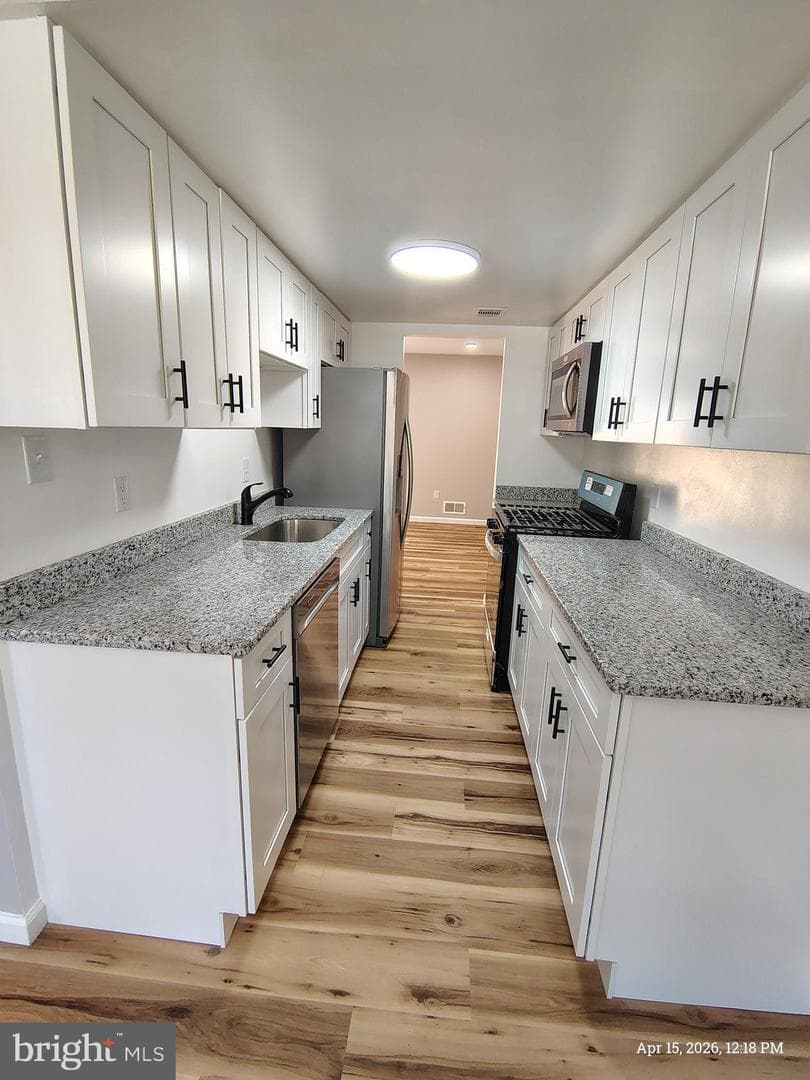 14627 Bakersfield Street photo 12