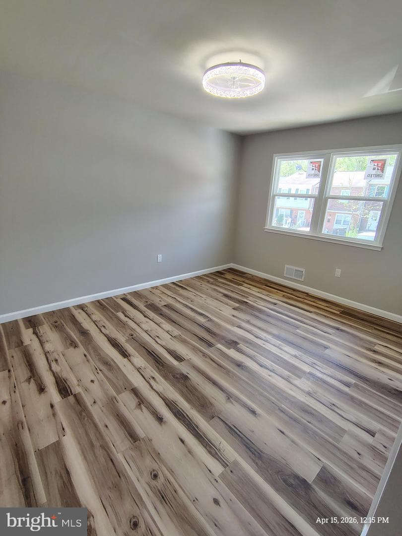14627 Bakersfield Street photo 27