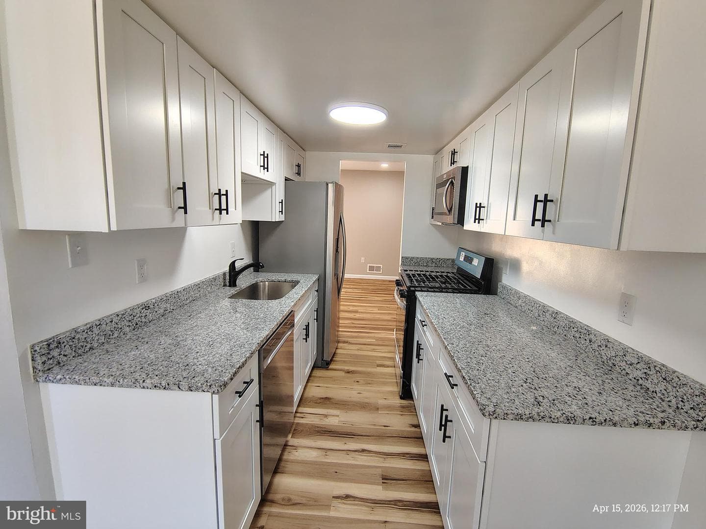 14627 Bakersfield Street photo 8
