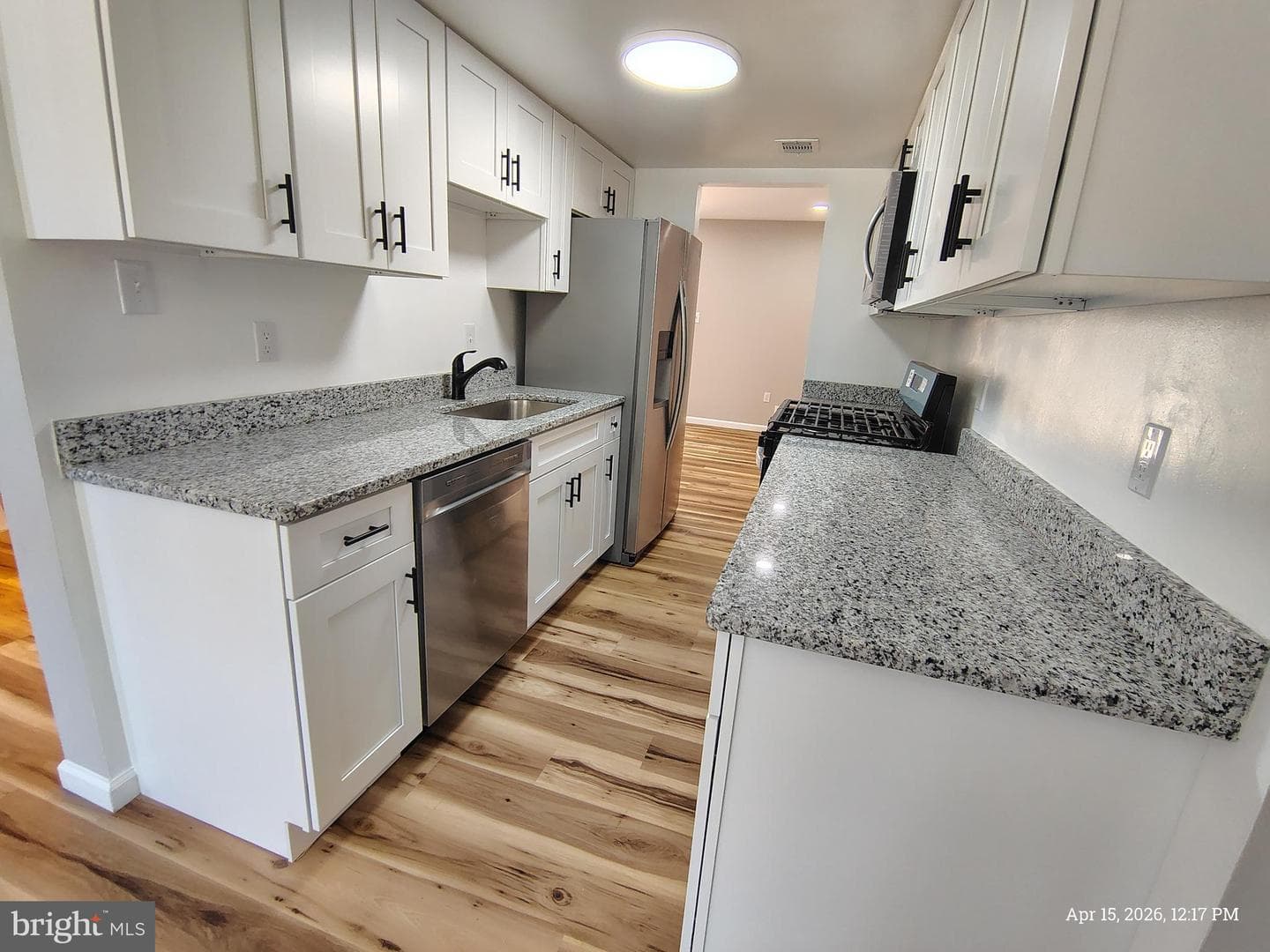 14627 Bakersfield Street photo 9
