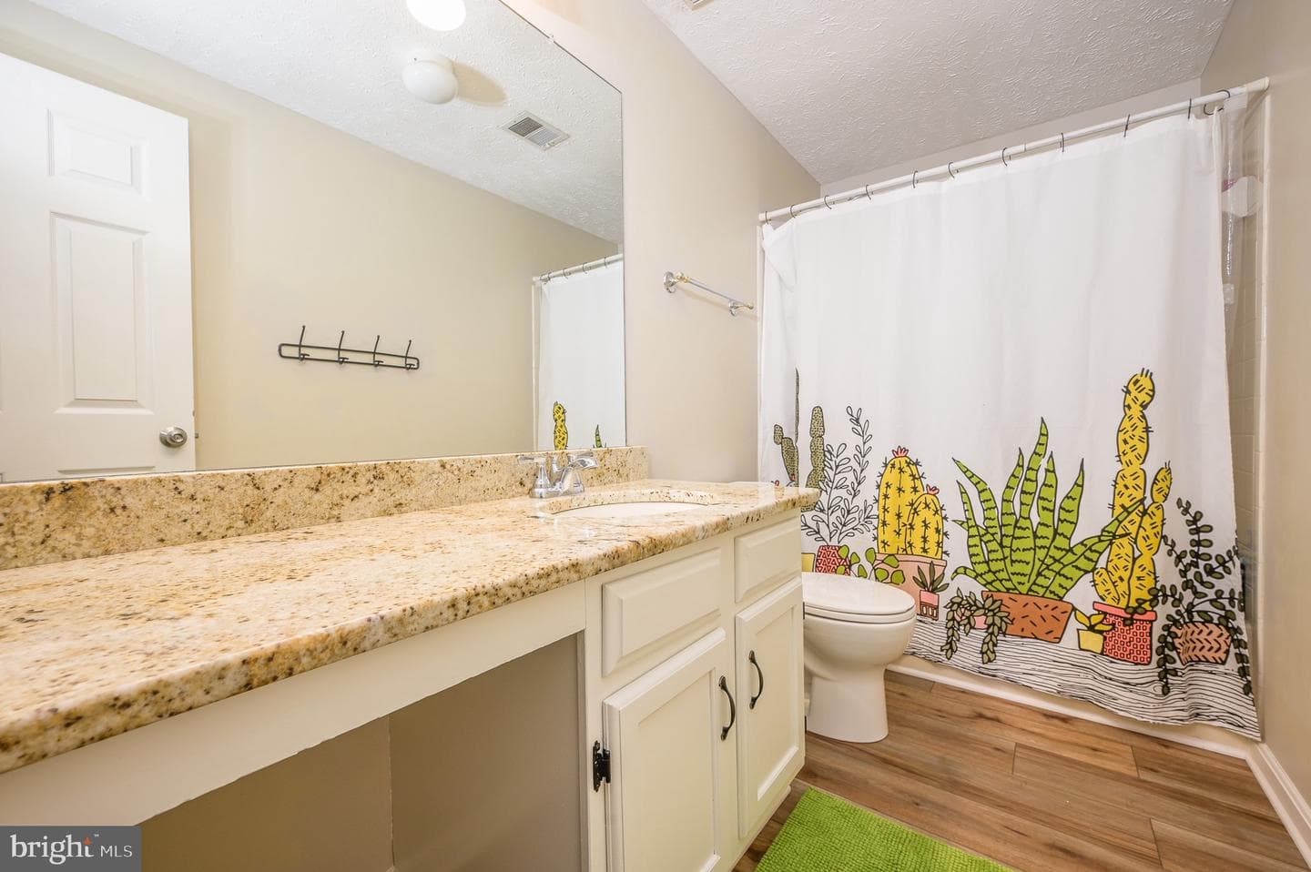 15009 Woodglen Court photo 23