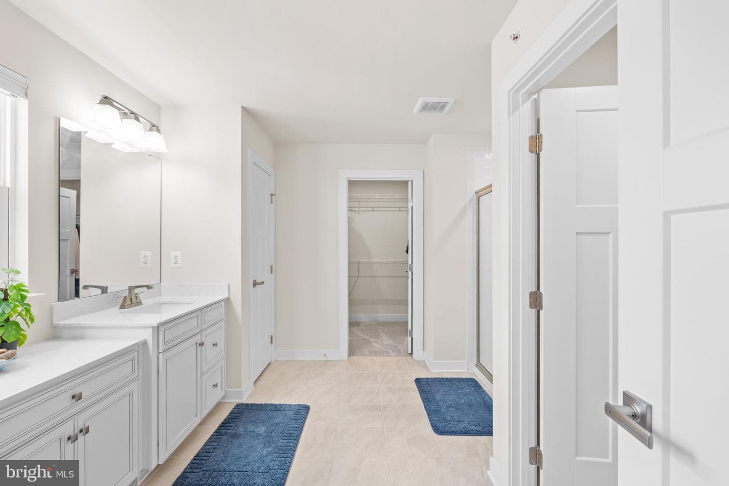 7483 Flag Point Court photo 23