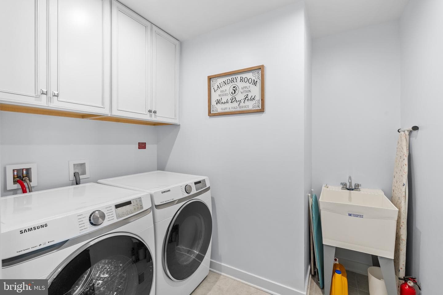7483 Flag Point Court photo 41