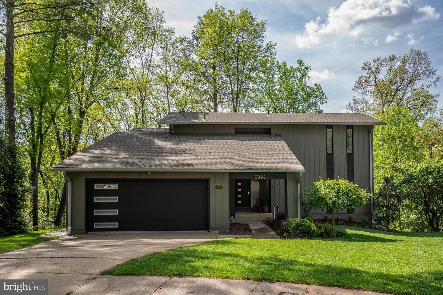 12328 Hollyhock Court