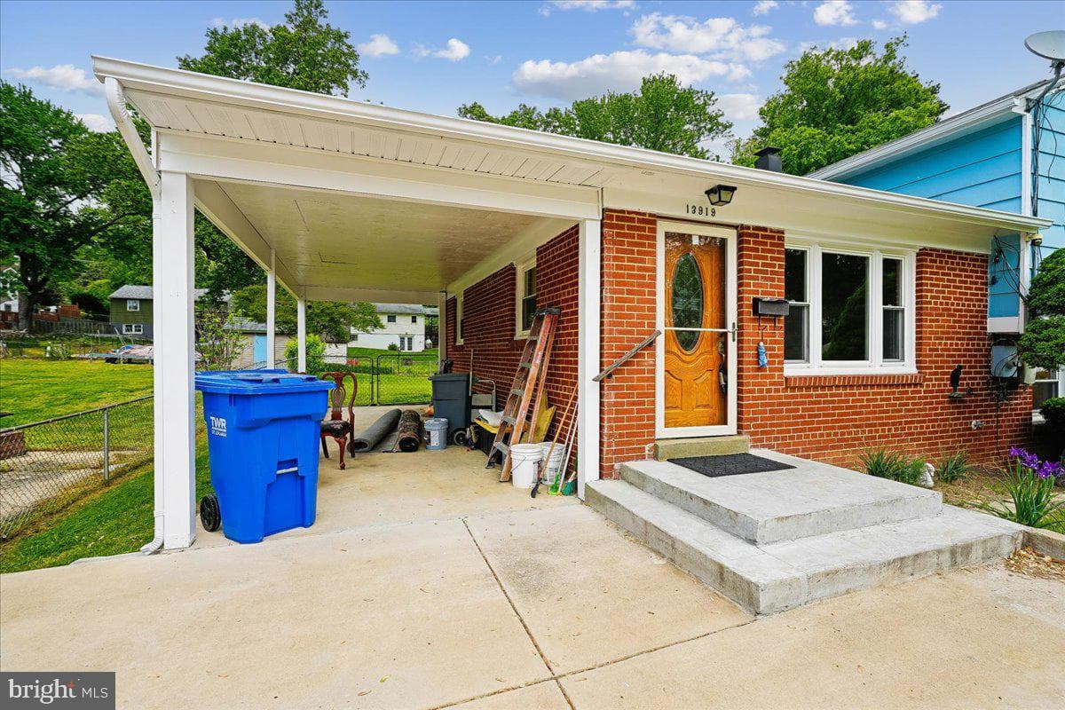 13919 Mathews Drive photo 33
