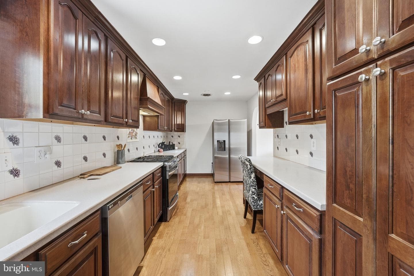 9609 Norfolk Street photo 23