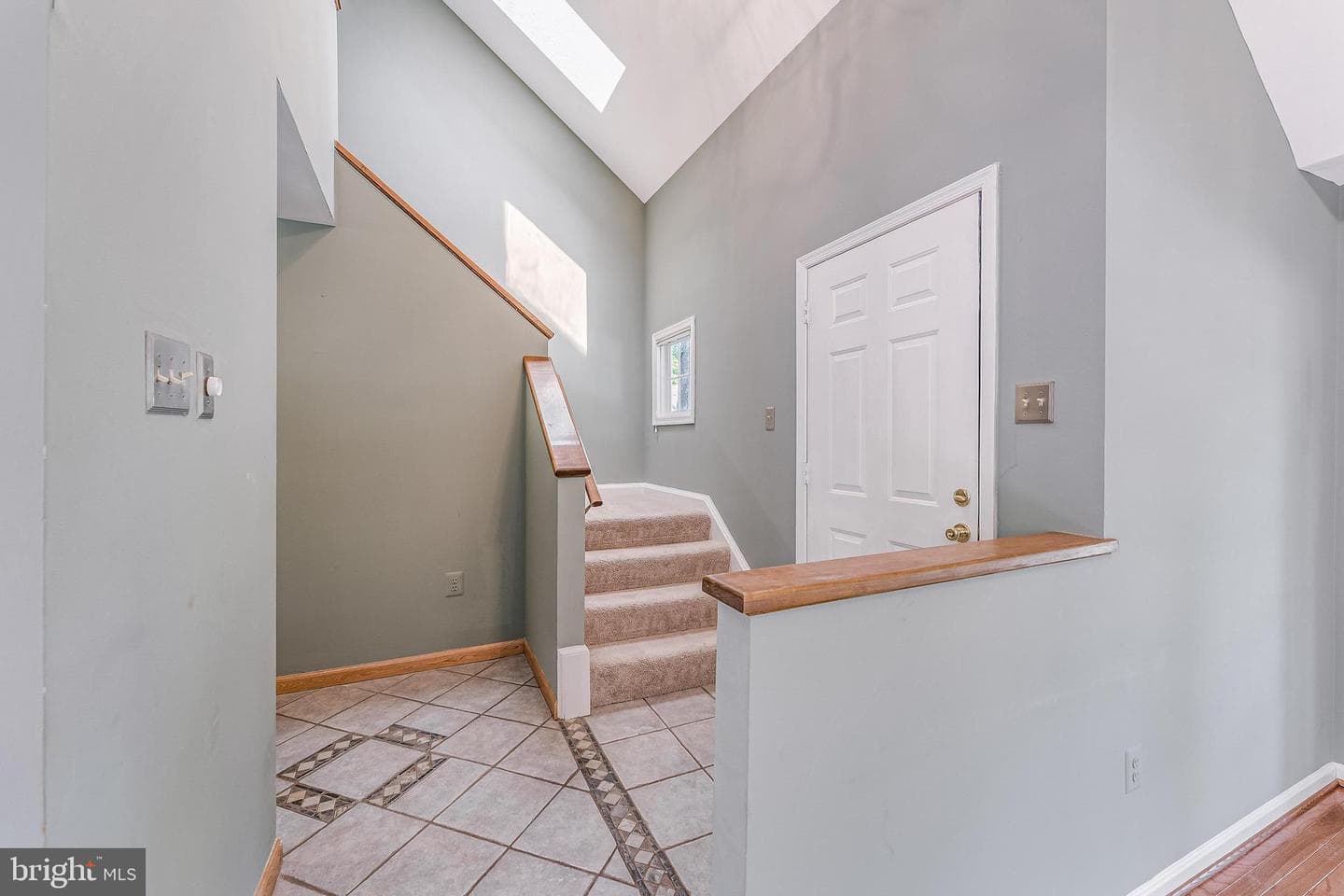 15045 Holleyside Drive photo 5