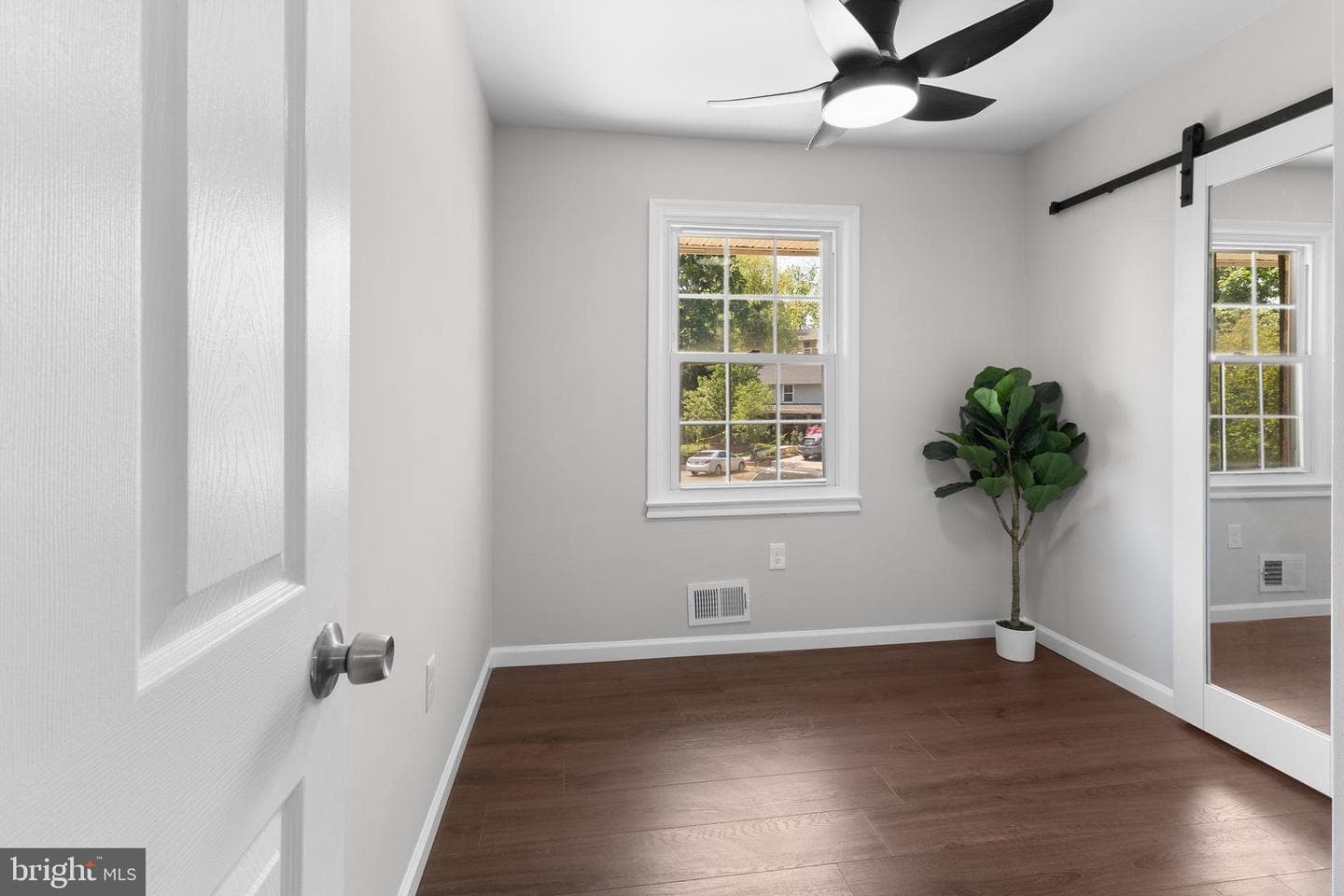 1607 Ashford Place photo 10