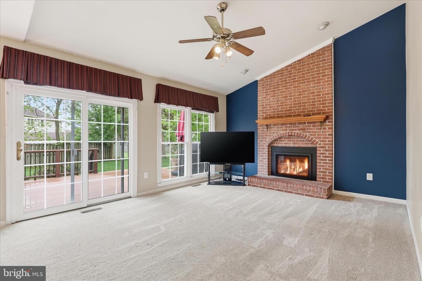 8065 Crimson Leaf Court photo 6