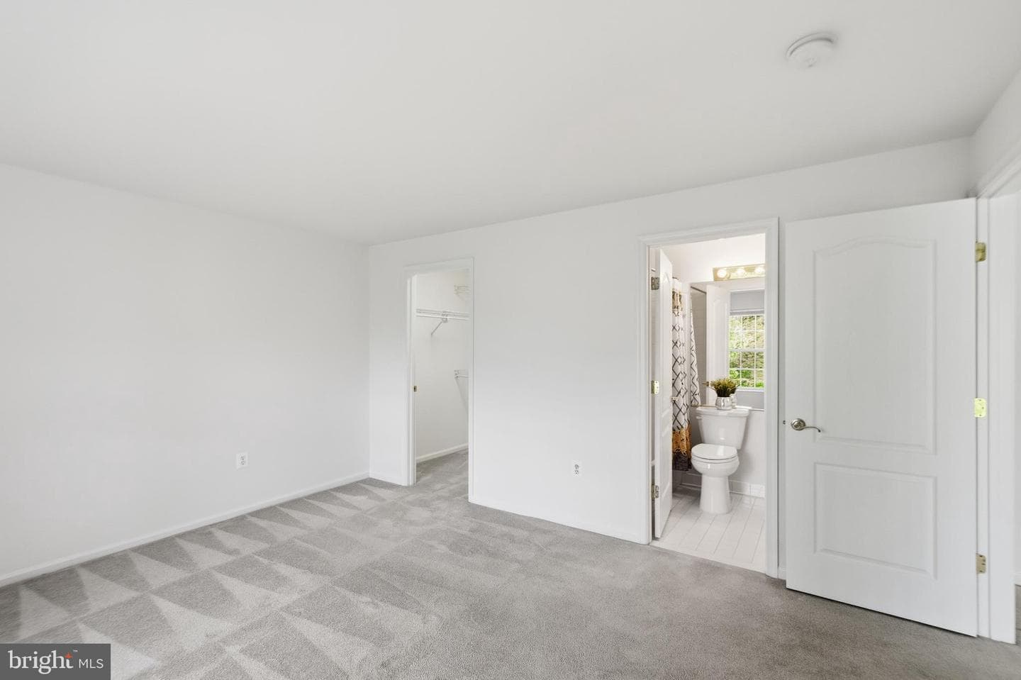 1842 Faversham Way photo 42
