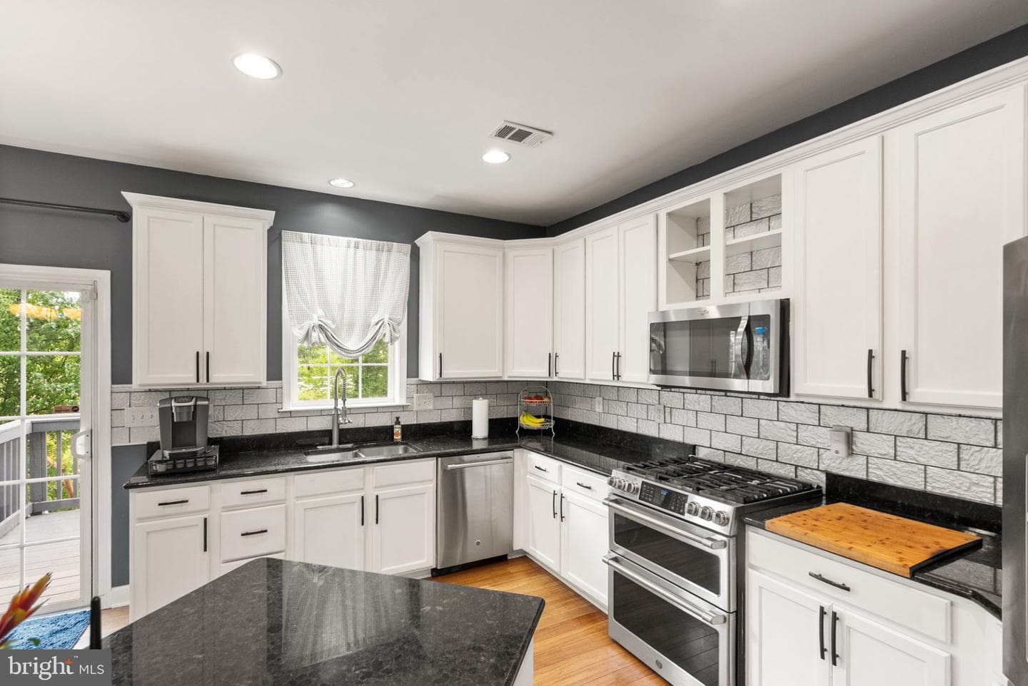 16609 Badger Court photo 12