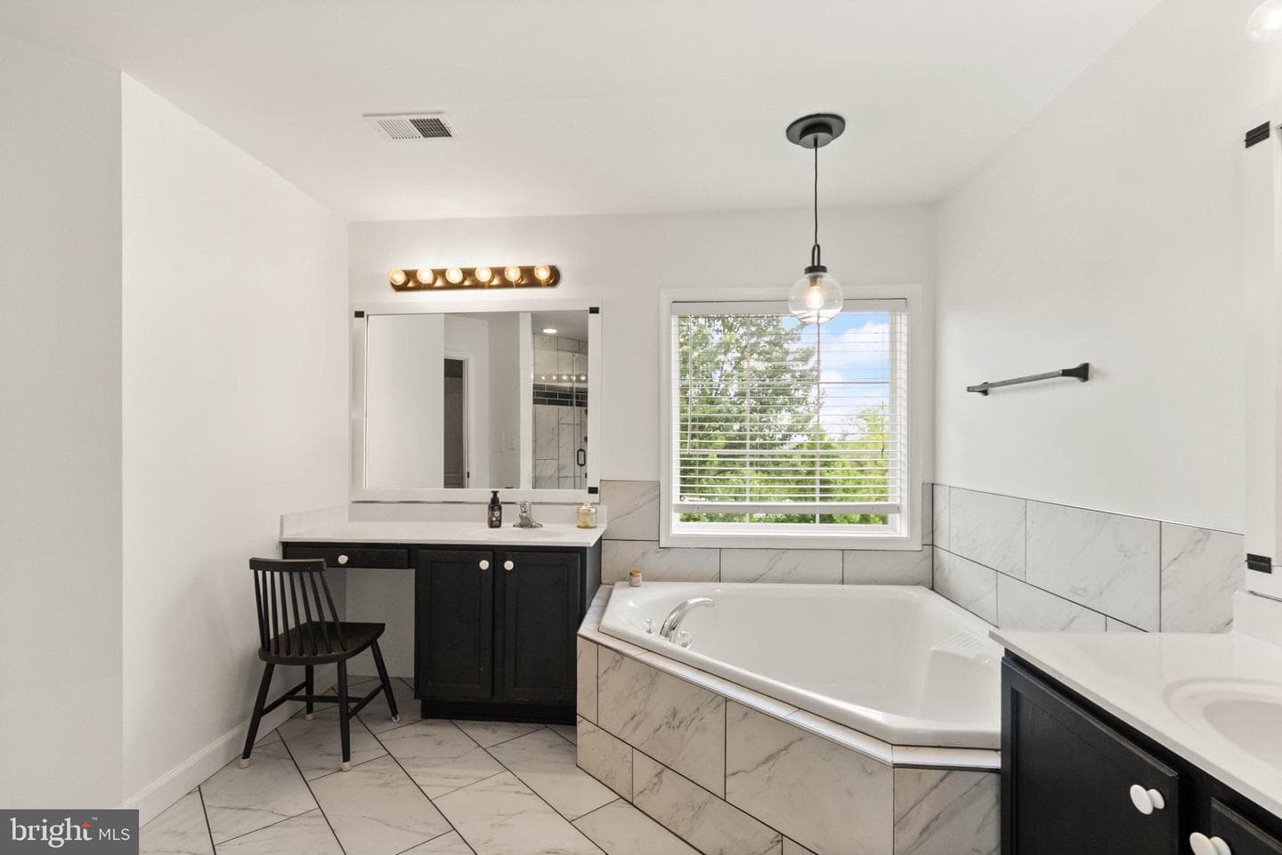 16609 Badger Court photo 29