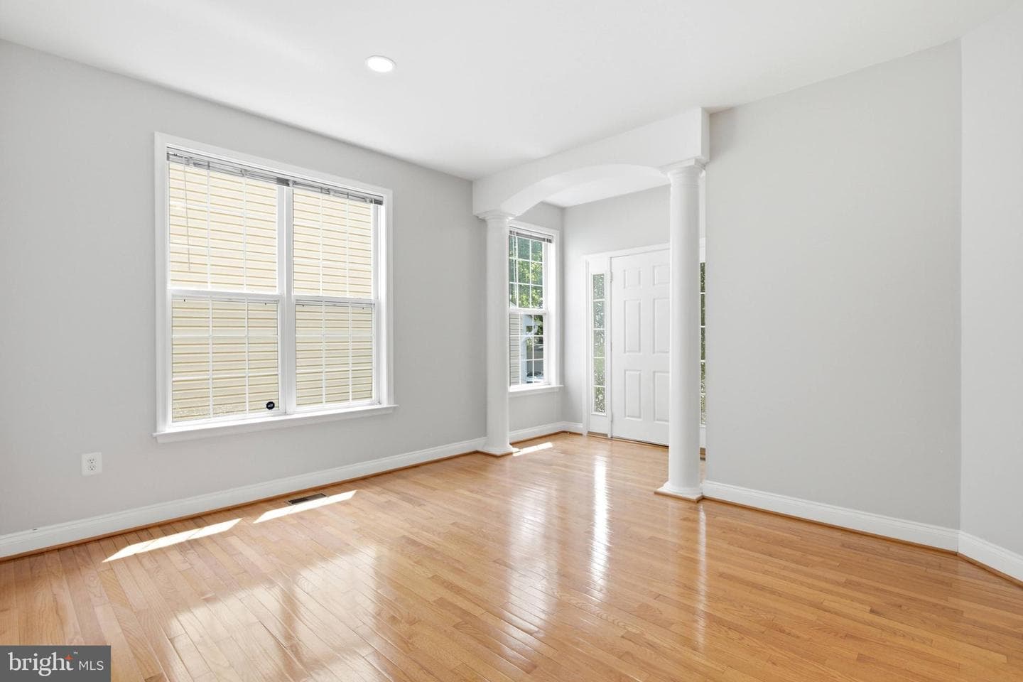 16542 Reservoir Loop photo 46