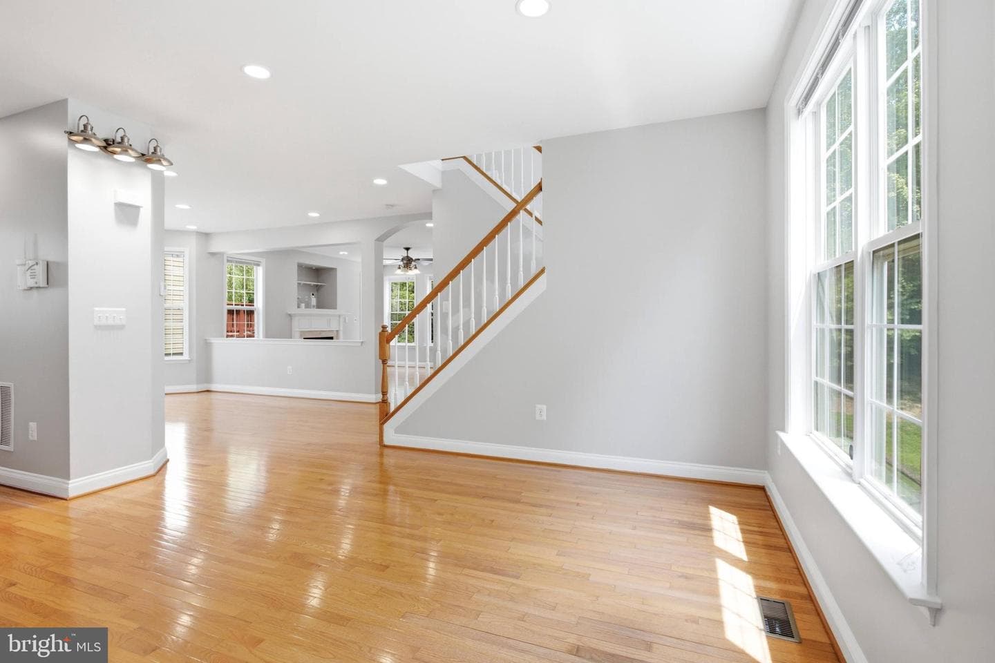 16542 Reservoir Loop photo 48