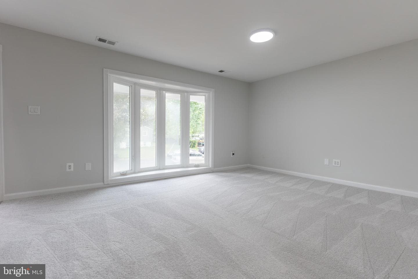 9400 Chatham Street photo 21