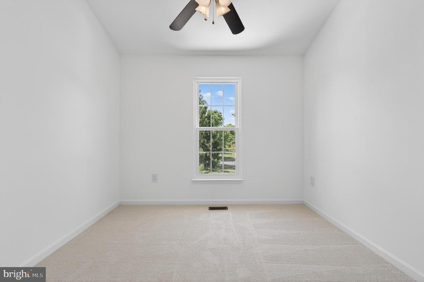 9000 Falcon Glen Court photo 39