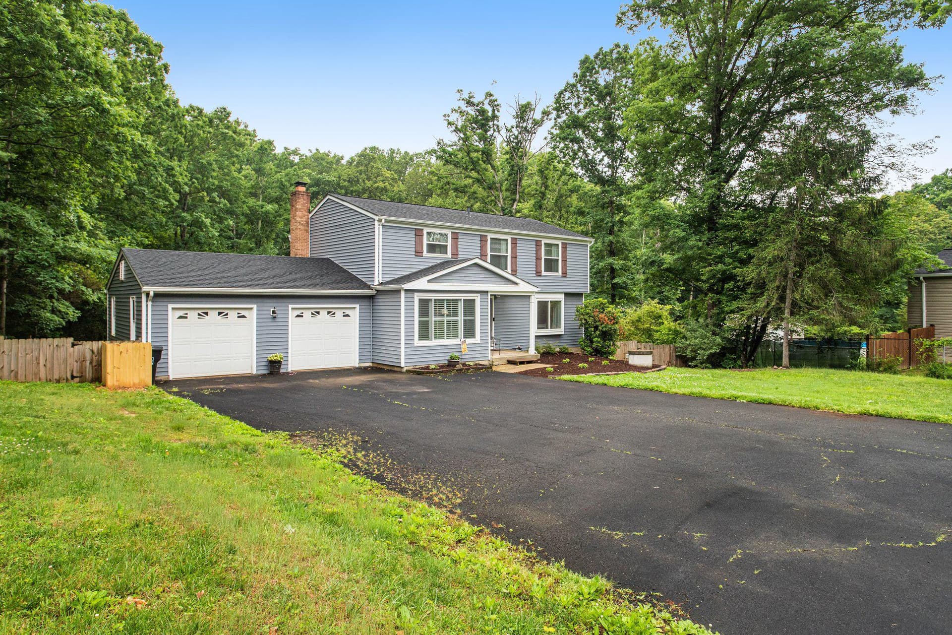 8005 Gracie Drive photo 2