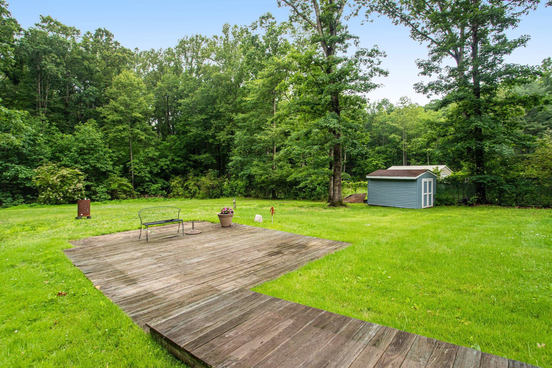 8005 Gracie Drive photo 40