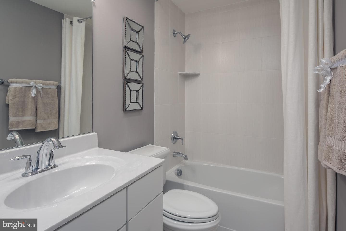 8885 Queensferry Road photo 11