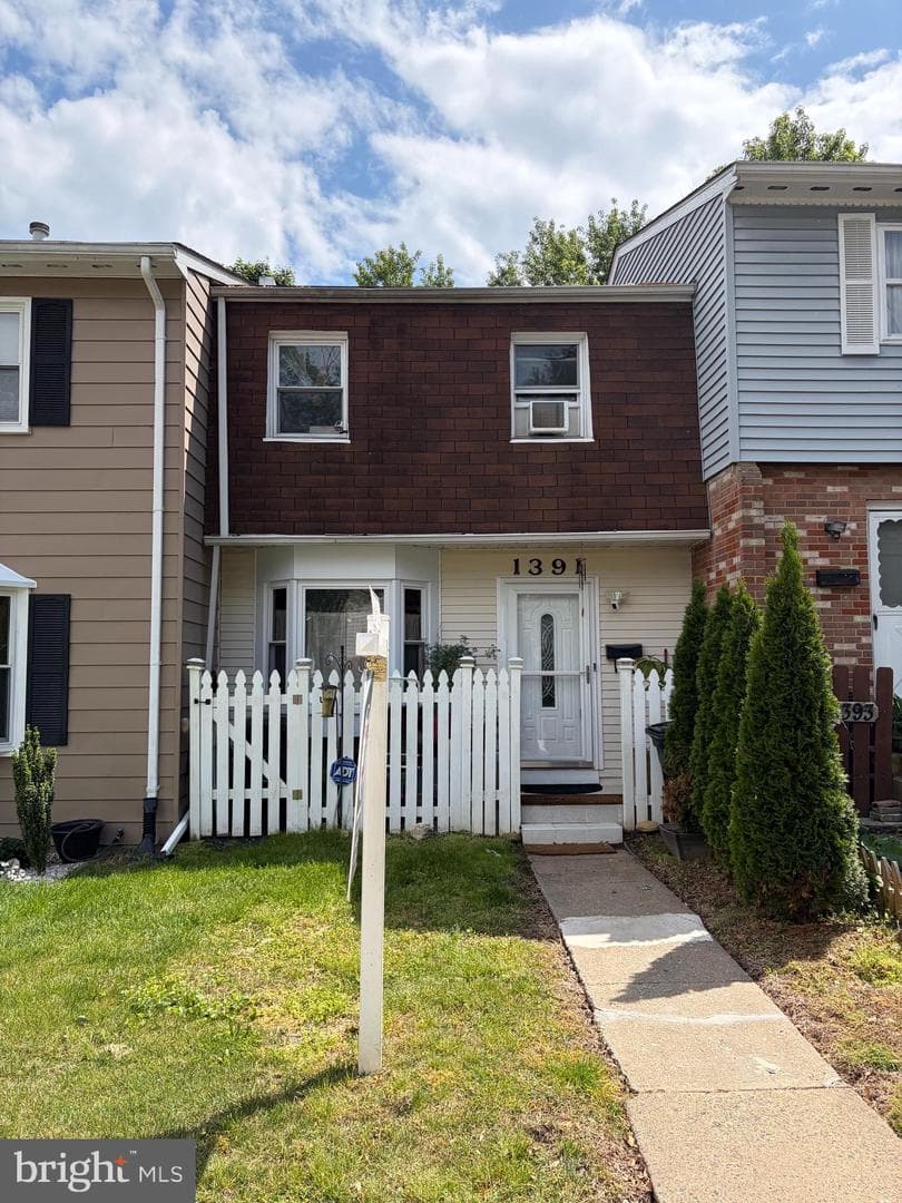 1391 Ironwood Street photo 2