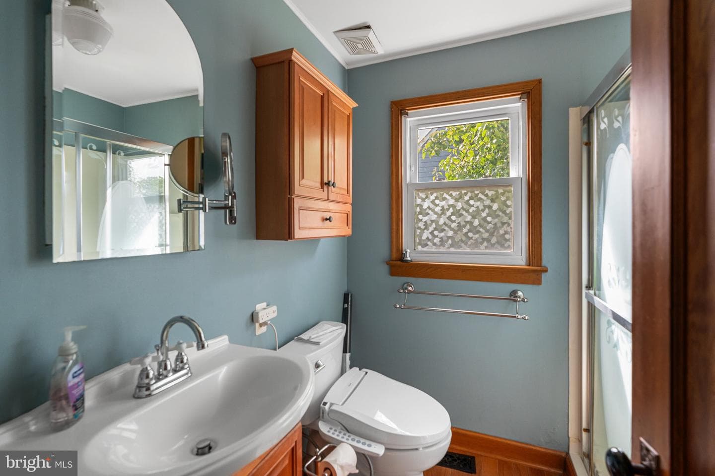 13406 Woodbridge Street photo 26