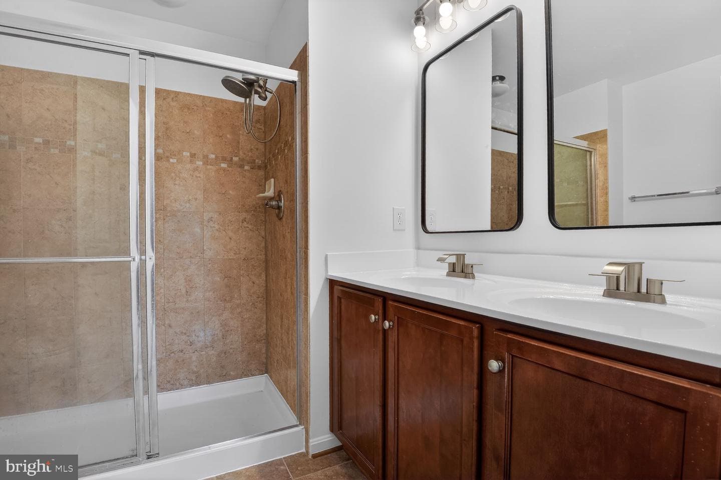 15700 John Diskin Circle photo 24