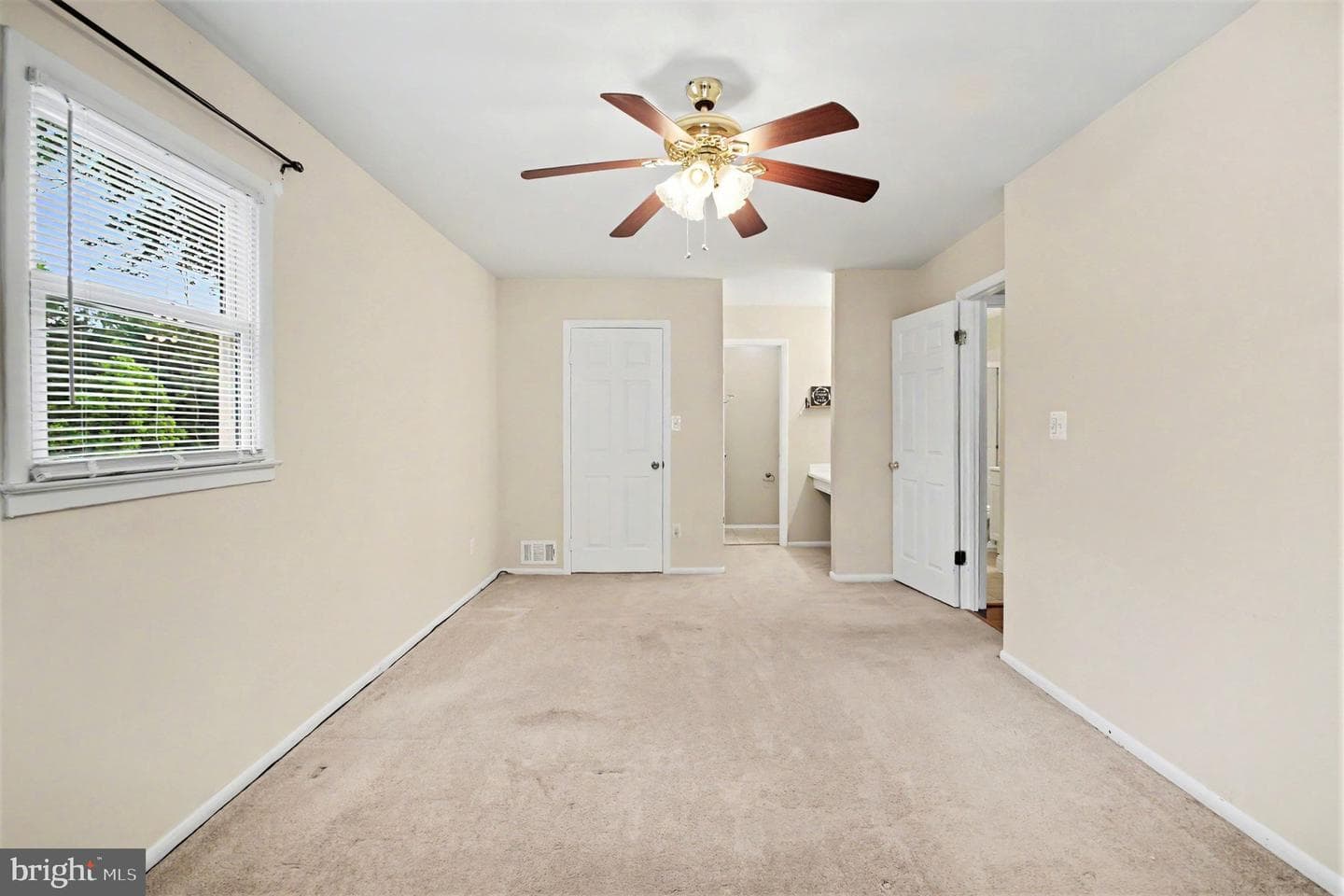 4918 Longhorn Drive photo 10