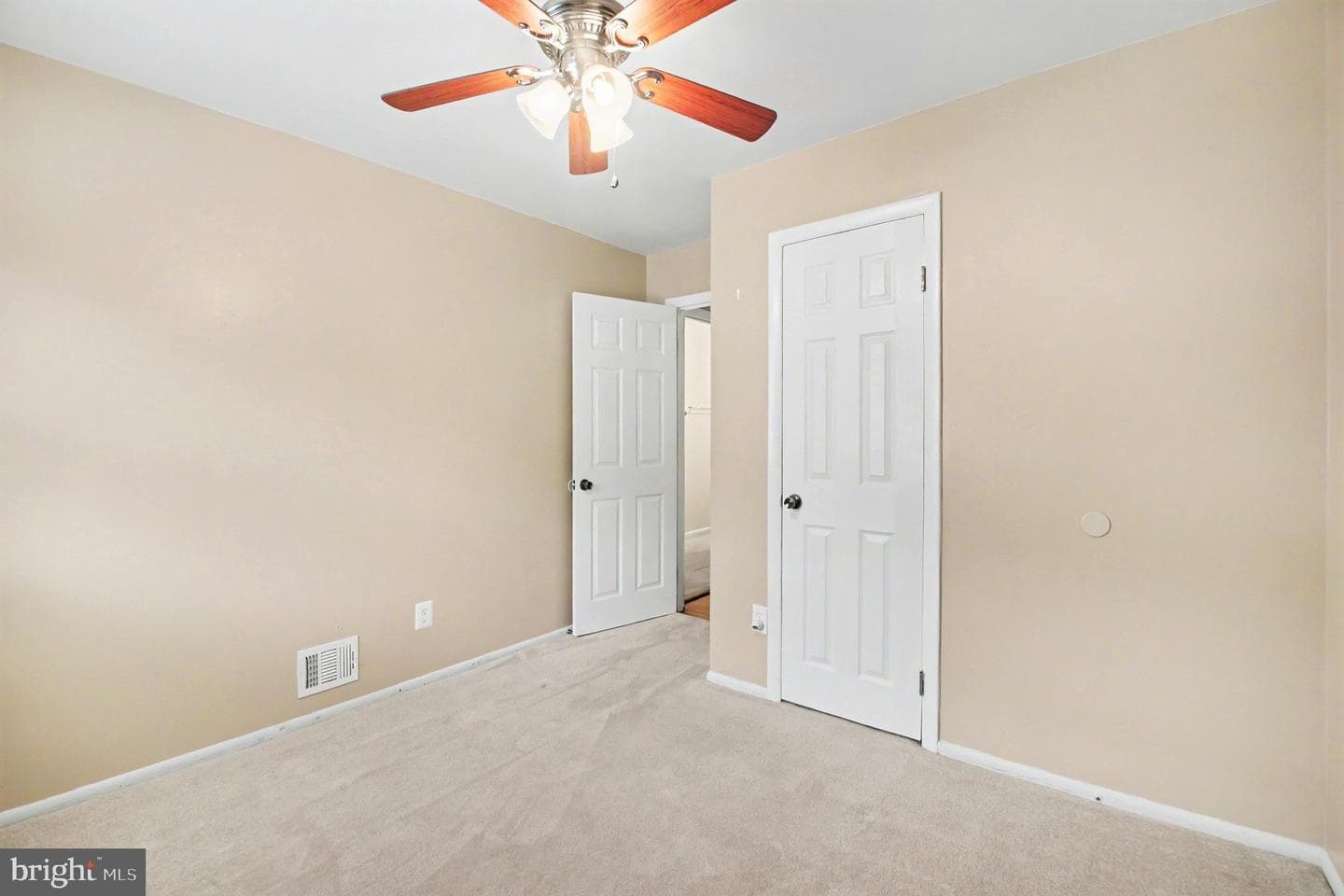 4918 Longhorn Drive photo 13