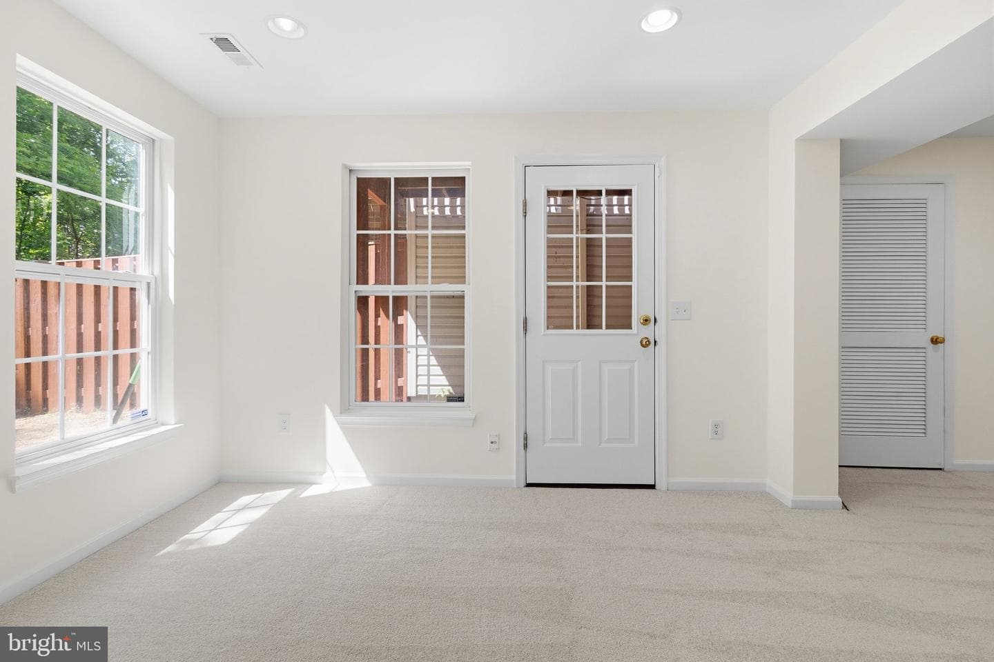 1526 Grosbeak Court photo 36