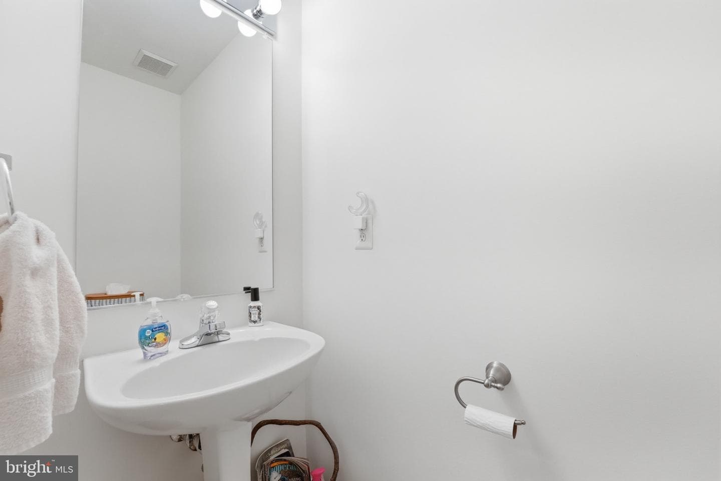8222 Ramseur Place photo 16