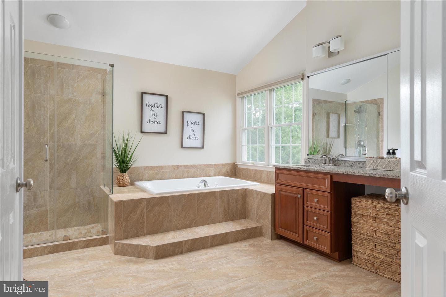 5586 Tucson Court photo 23