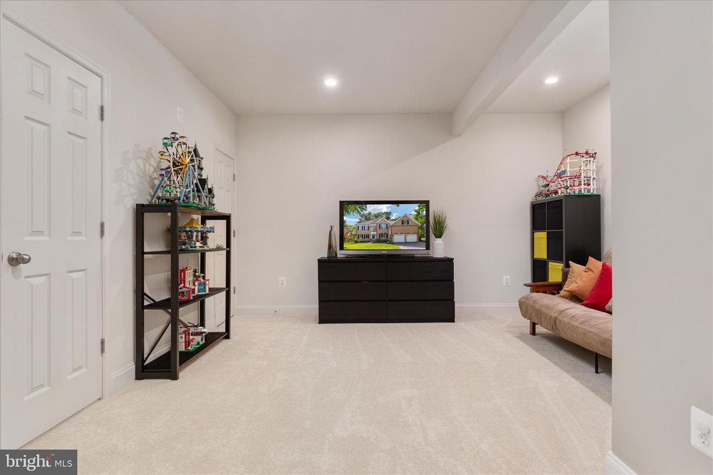 5586 Tucson Court photo 46
