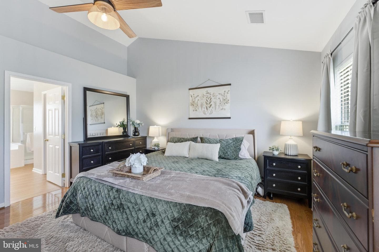14889 Greenhill Crossing Drive photo 32