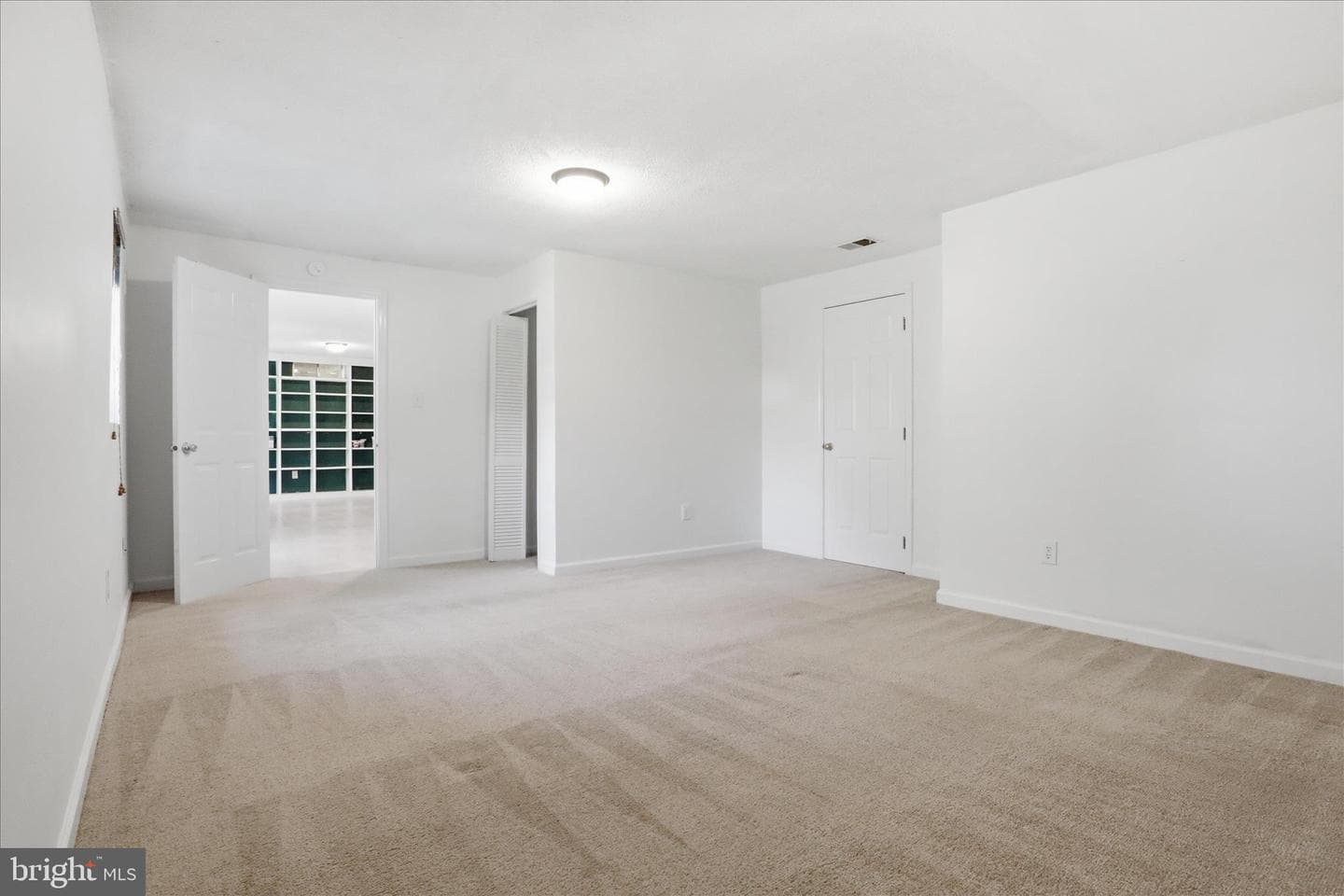 18507 Amidon Avenue photo 23