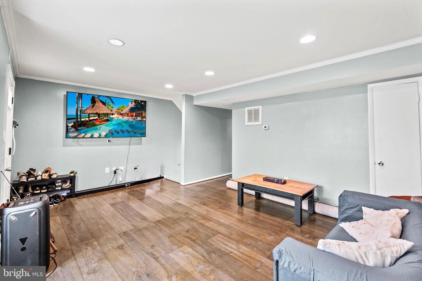 3493 Cranmer Mews photo 4