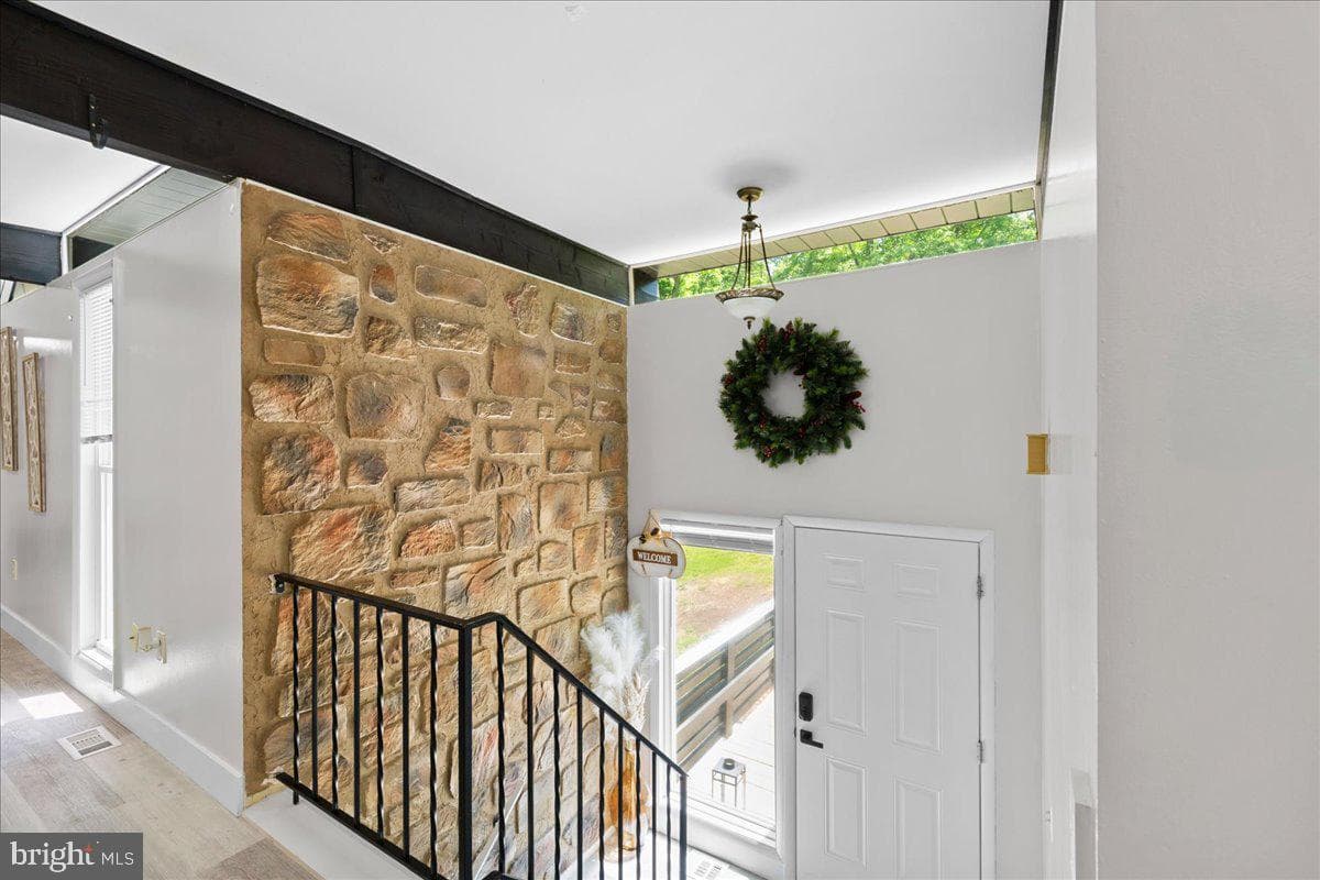 7200 Ridgeway Drive photo 10