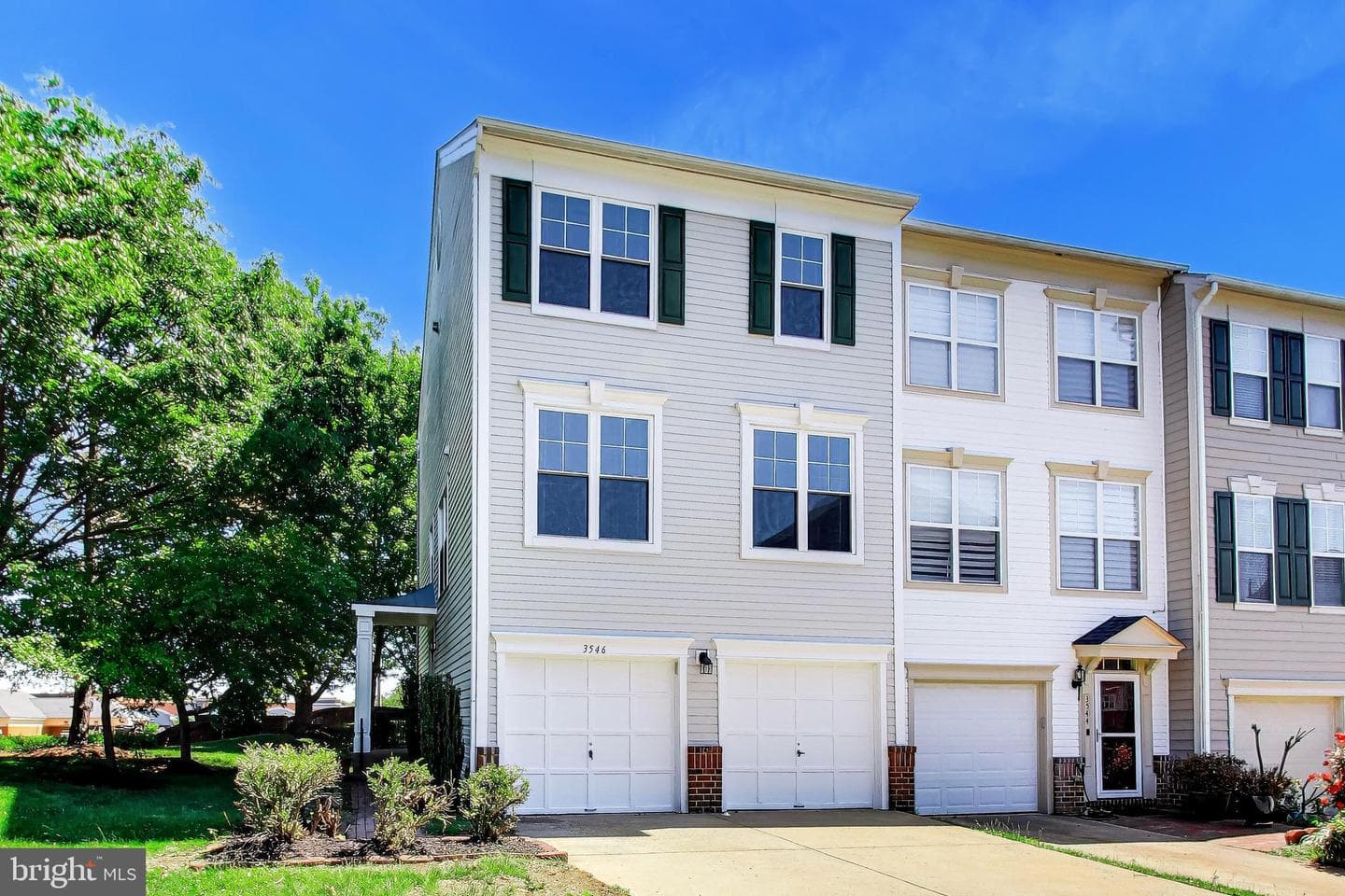 3546 Moon Way photo 2