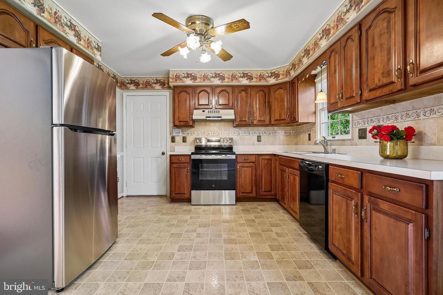 16109 Olmstead Lane photo 8