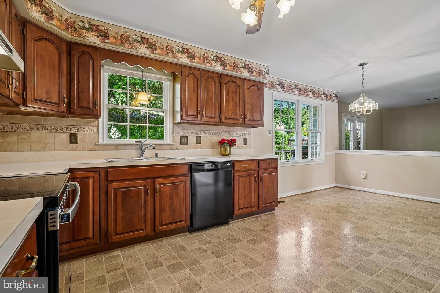 16109 Olmstead Lane photo 9