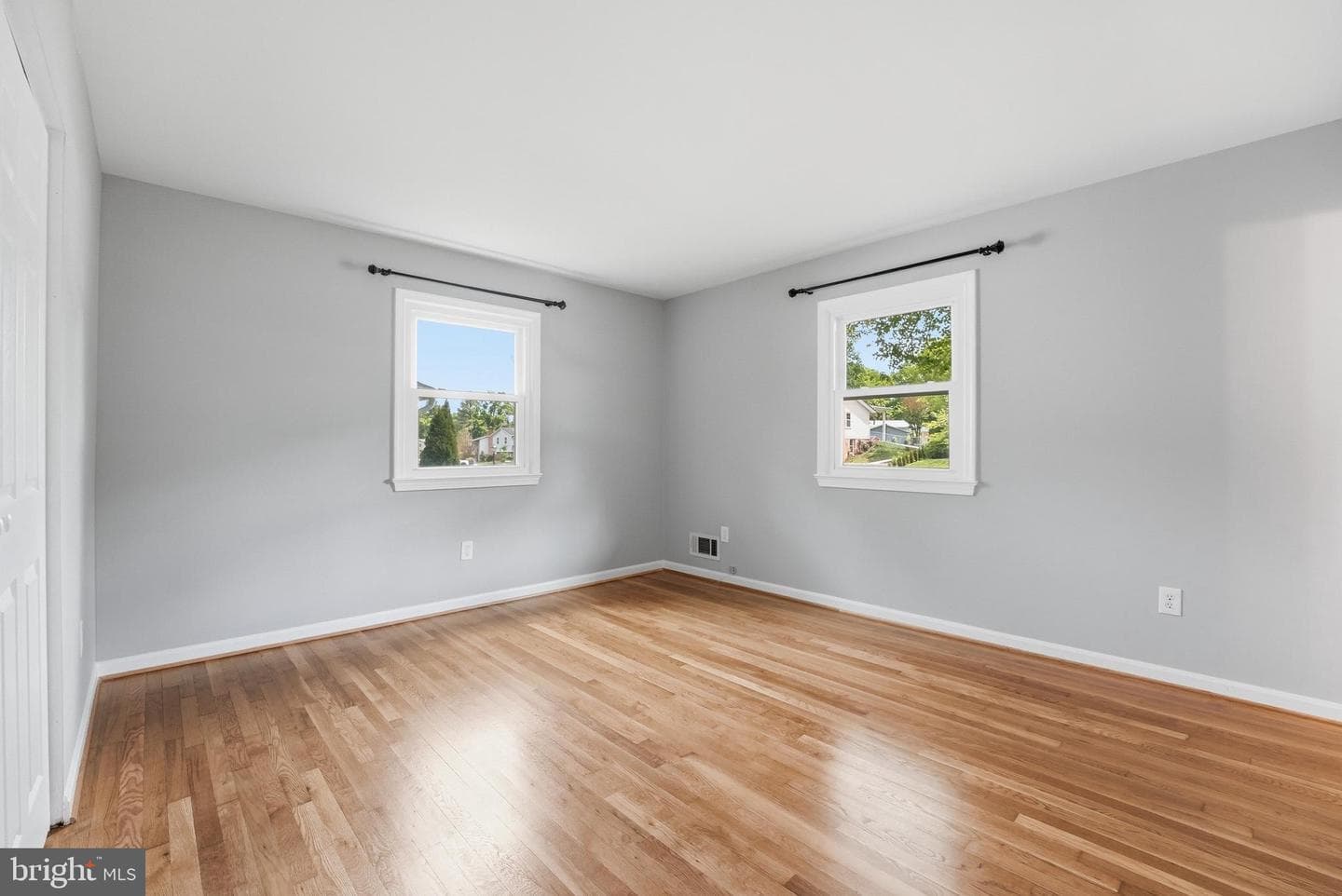 7410 Roxbury Avenue photo 20