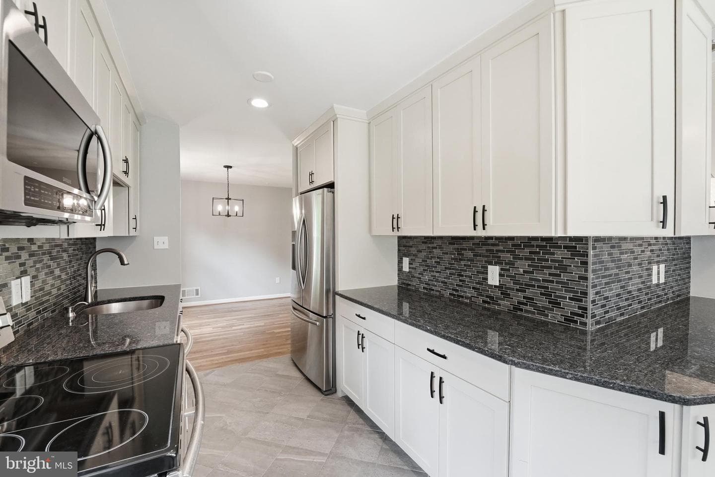 7410 Roxbury Avenue photo 4