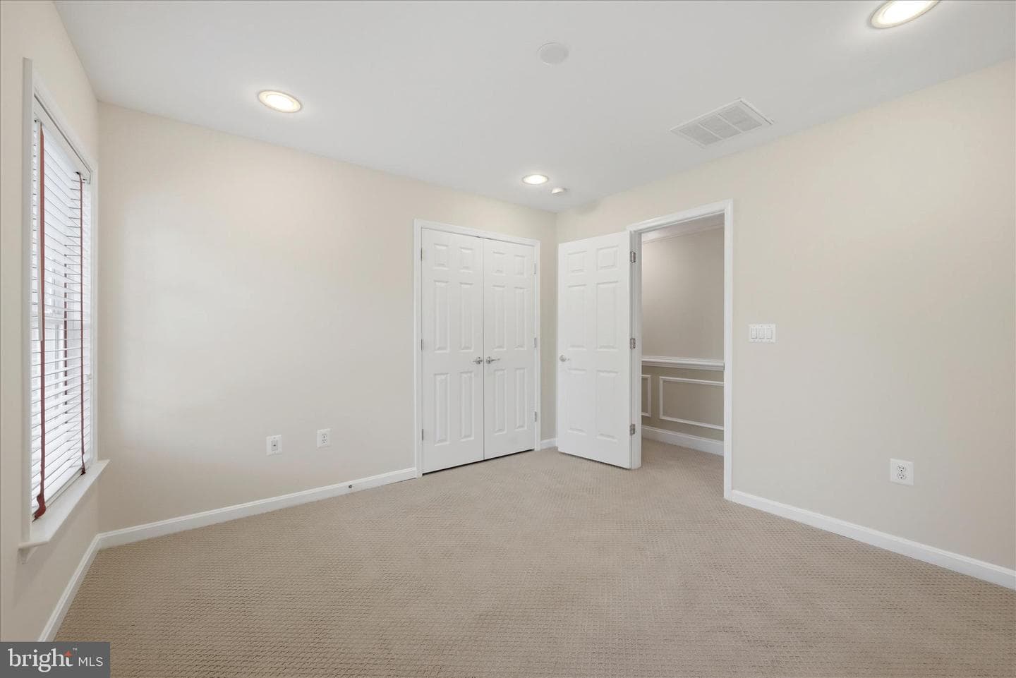 5466 Bantry Court photo 32